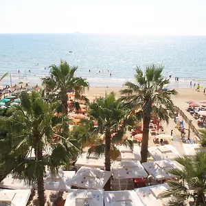 https://adriatik-2.albaniahotels.net