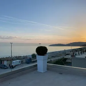 https://emily-boutique.albaniahotels.net